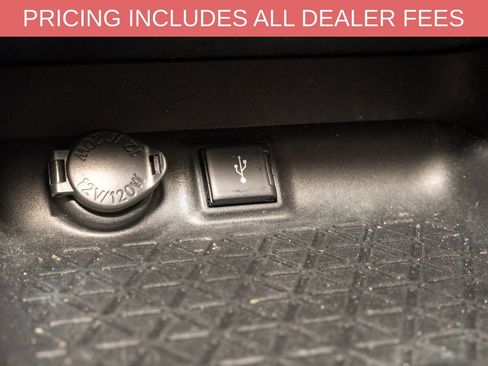 Used 2021 Toyota RAV4 LE FWD image 13