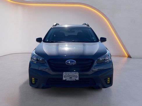 Used 2021 Subaru Outback Premium image 2