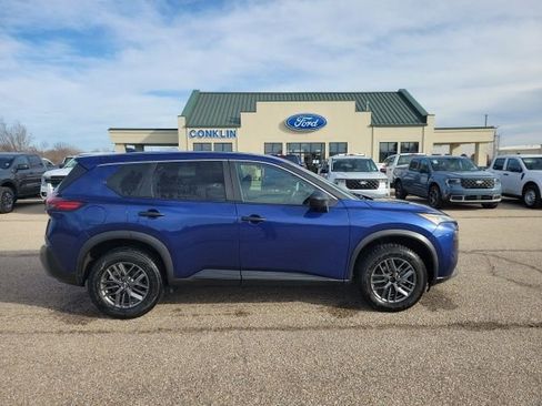 Used 2023 Nissan Rogue S image 19