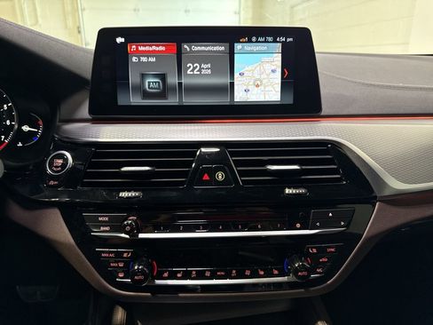 Used 2018 BMW M550i xDrive AWD/4WD image 20