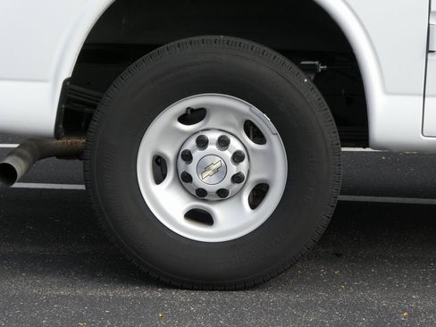 Used 2024 Chevrolet Express 2500 w/ Driver Convenience Package image 23