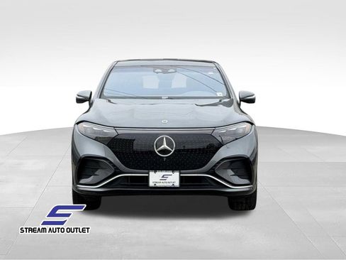 Used 2023 Mercedes-Benz EQS 580 4MATIC SUV image 2