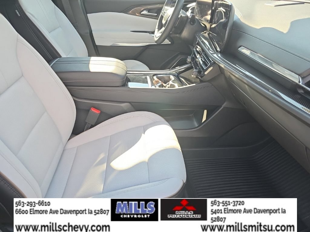 Used 2026 Chevrolet Traverse High Country w/ LPO, Floor Liner Package FWD image 23