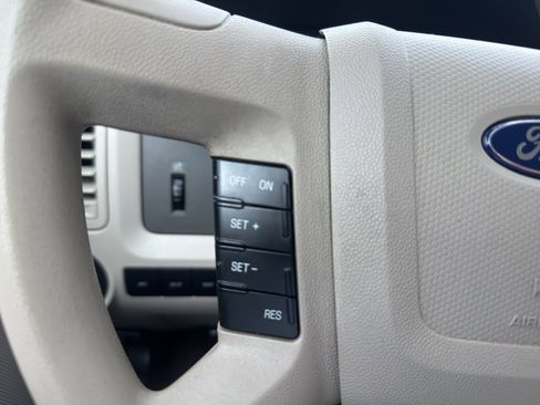 Used 2012 Ford Escape XLS image 10