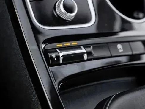 Used 2021 Kia Stinger GT-Line RWD image 26