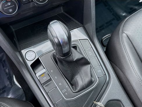 Certified 2020 Volkswagen Tiguan SE R-Line image 15