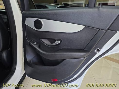 Used 2019 Mercedes-Benz GLC 300 4MATIC image 15