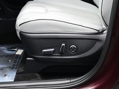 Used 2023 Hyundai Palisade SEL w/ Premium Package image 11