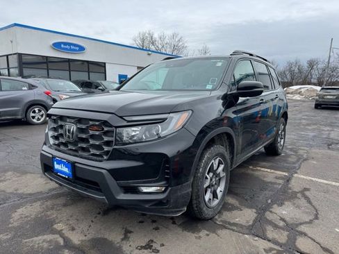 Used 2023 Honda Passport TrailSport image 6