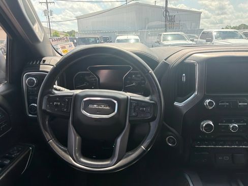 Used 2021 GMC Sierra 1500 Denali w/ Denali Ultimate Package AWD/4WD image 11