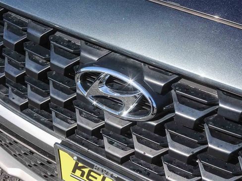 Used 2023 Hyundai Santa Fe SEL image 16