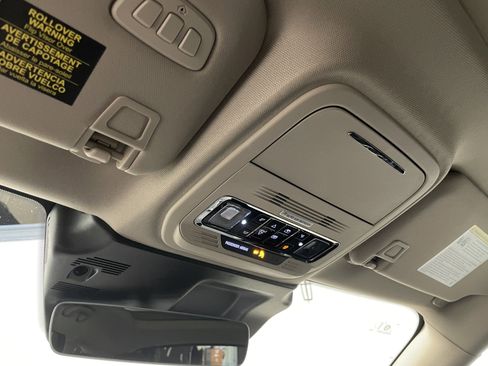 New 2025 Lincoln Corsair Reserve w/ Equipment Group 202A image 8