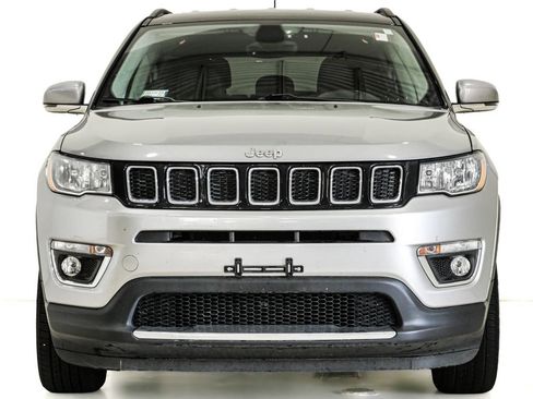 Used 2018 Jeep Compass Limited w/ Navigation Group AWD/4WD image 2