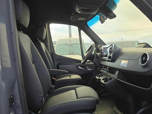 New 2026 Mercedes-Benz Sprinter 2500 image 11