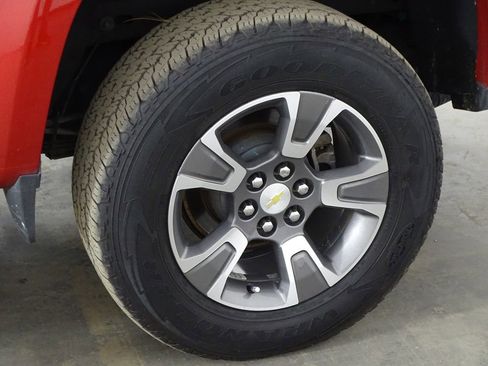 Used 2016 Chevrolet Colorado Z71 image 40