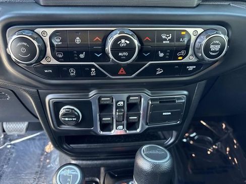 Used 2020 Jeep Gladiator Sport w/ Quick Order Package 24S AWD/4WD image 27