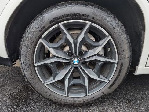 Used 2025 BMW X4 xDrive30i w/ Premium Package AWD/4WD image 9