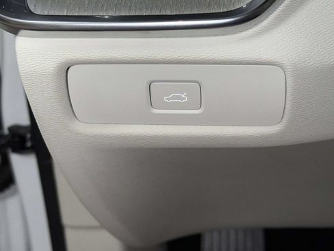 Used 2024 Volvo S60 B5 Plus w/ Climate Package FWD image 26