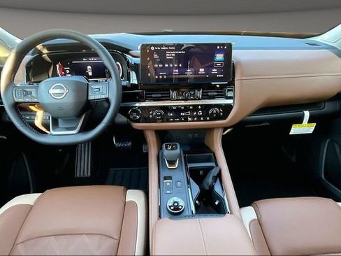 New 2026 Nissan Pathfinder Platinum w/ Accent Package AWD/4WD image 5
