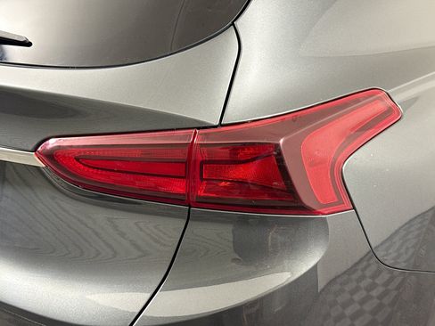 Used 2020 Hyundai Santa Fe SE FWD image 33