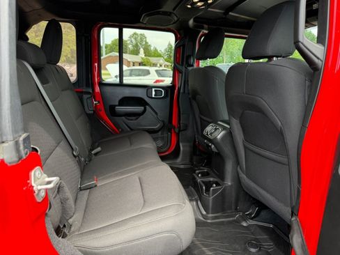 Used 2022 Jeep Wrangler Unlimited Sport AWD/4WD image 25