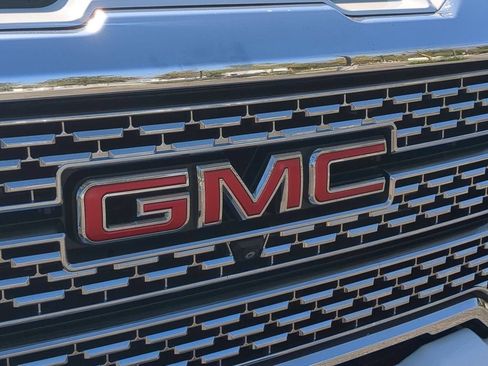 Used 2020 GMC Sierra 2500 Denali w/ Denali Ultimate Package AWD/4WD image 35
