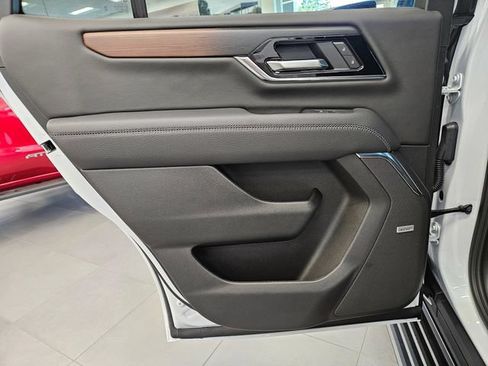 New 2026 GMC Yukon Denali w/ Denali Reserve Package AWD/4WD image 20