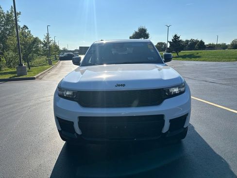Certified 2023 Jeep Grand Cherokee L Laredo AWD/4WD image 8