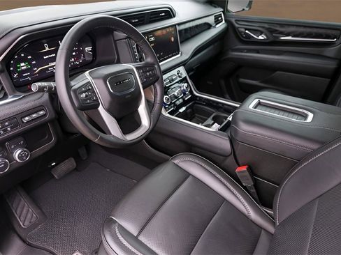 Used 2023 GMC Yukon Denali image 10