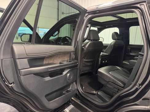 Used 2021 Ford Expedition Limited AWD/4WD image 9