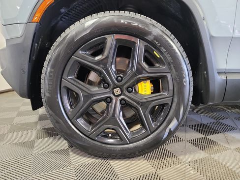 Used 2023 Rivian R1S Adventure AWD/4WD image 9