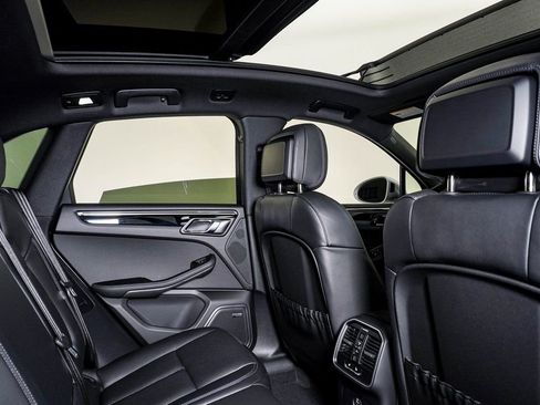 New 2026 Porsche Macan S image 16