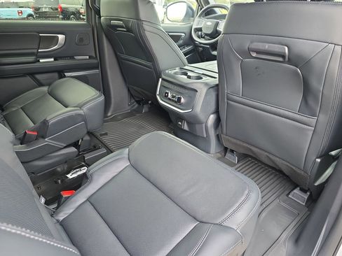 New 2025 Ford Expedition Platinum w/ Stealth Performance Package AWD/4WD image 18