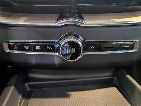 New 2026 Volvo XC60 B5 Ultra w/ Protection Package Premier AWD/4WD image 21