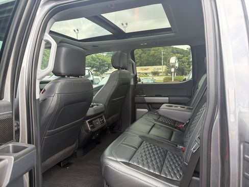 Used 2025 Ford F250 Lariat w/ Lariat Ultimate Package AWD/4WD image 11