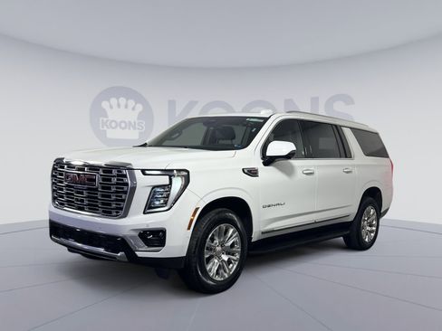 Used 2025 GMC Yukon XL Denali image 1