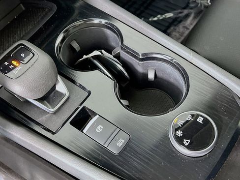 Used 2023 Nissan Rogue SV w/ SV Premium Package image 16