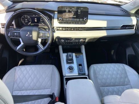Used 2024 Mitsubishi Outlander SEL image 17
