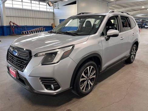 Used 2023 Subaru Forester Limited image 7