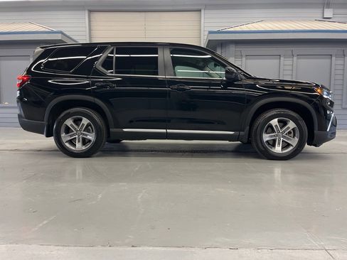 Used 2023 Honda Pilot EX-L image 8