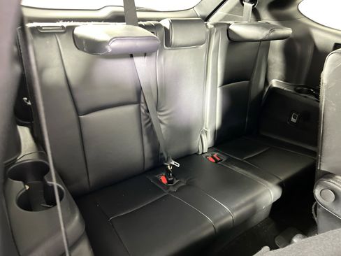 Used 2023 Toyota Highlander XSE AWD/4WD image 25