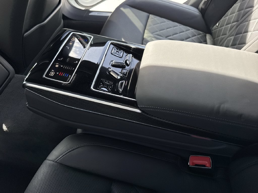 Used 2025 Audi S8 w/ Executive Package AWD/4WD image 38