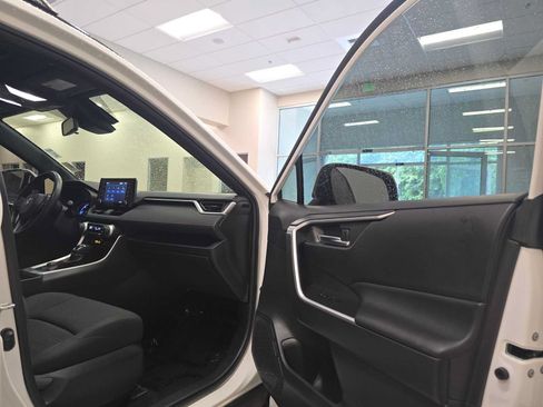 Certified 2022 Toyota RAV4 SE w/ Weather & Moonroof Package AWD/4WD image 28