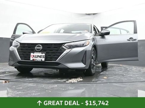 Used 2024 Nissan Sentra SV image 70