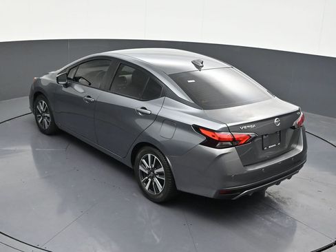Used 2021 Nissan Versa SV FWD image 12