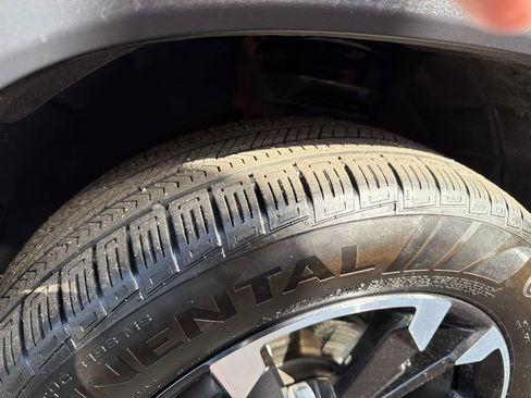 Used 2025 Chevrolet Equinox RS w/ Safety and Technology Package image 27