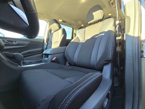 Used 2023 Subaru Ascent Premium w/ Convenience Package image 18