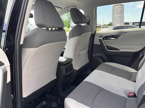 Used 2022 Toyota RAV4 XLE w/ XLE Grade Weather Package AWD/4WD image 14
