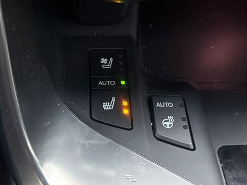 Used 2024 Lexus LX 600 F Sport image 27