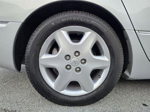 Used 2004 Lexus LS 430 image 19